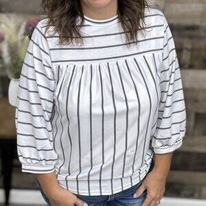 Women's 3/4 sleeve striped top NWT Sizes small to xl
